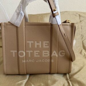 (Brand New w/ Tags) Marc Jacobs The Tote Bag Medium, Camel, Beige, Leather
